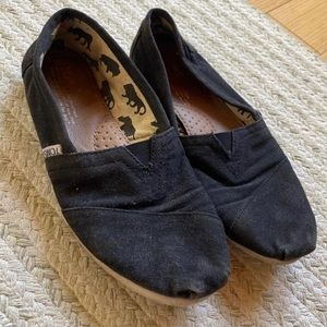 4/25$ Toms Black Canvas Slip On Classic 7.5